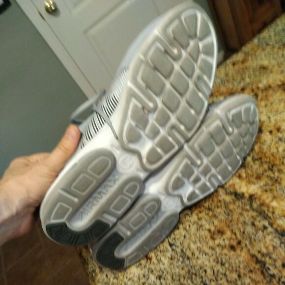 Nike Air Max Advantage 2 AA7396 010 GREY MENS SHOES SIZE 11 running shoes main image 4